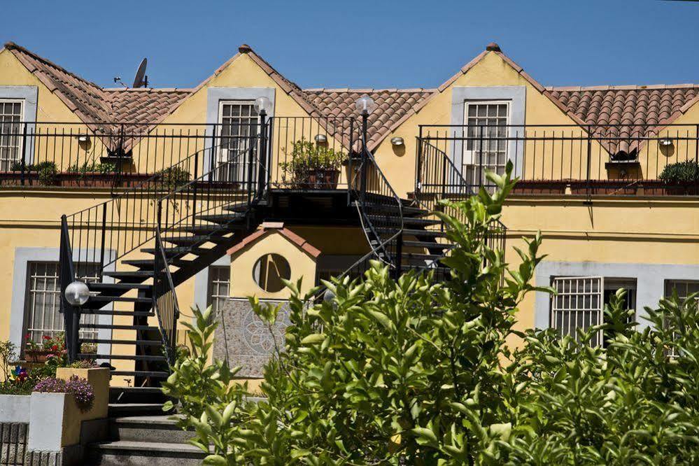 Agriturismo Il Casale Delle Ginestre Φιουμιτσίνο Εξωτερικό φωτογραφία