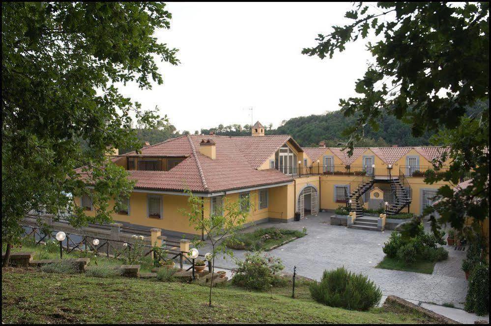 Agriturismo Il Casale Delle Ginestre Φιουμιτσίνο Εξωτερικό φωτογραφία